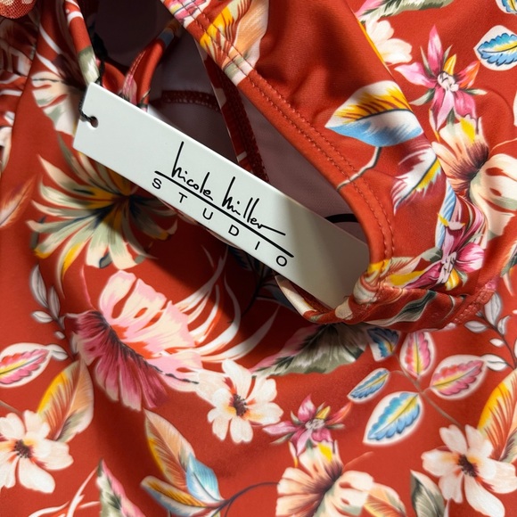 👙Nicole Miller Red Floral Bikini 3 pieces - Picture 4 of 5